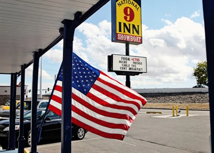 National 9 - Showboat Motel 2*